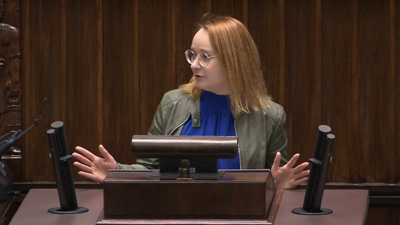 Drewno jest z lasu, ale pieniądze są dla Solidarnych Fundamentalistów