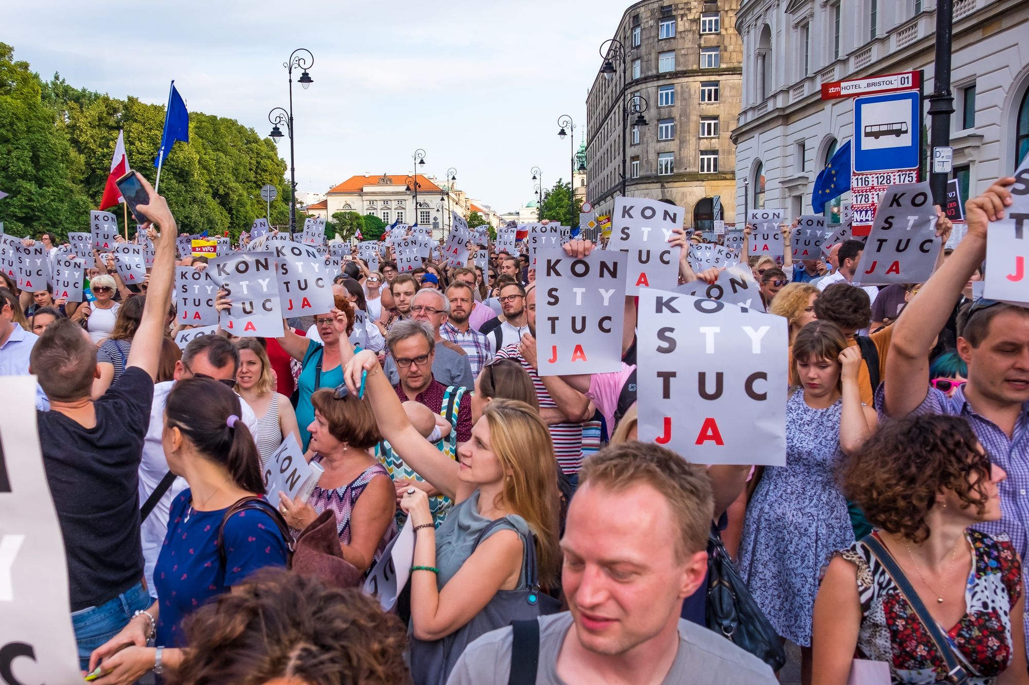 Demokracja i praworządność