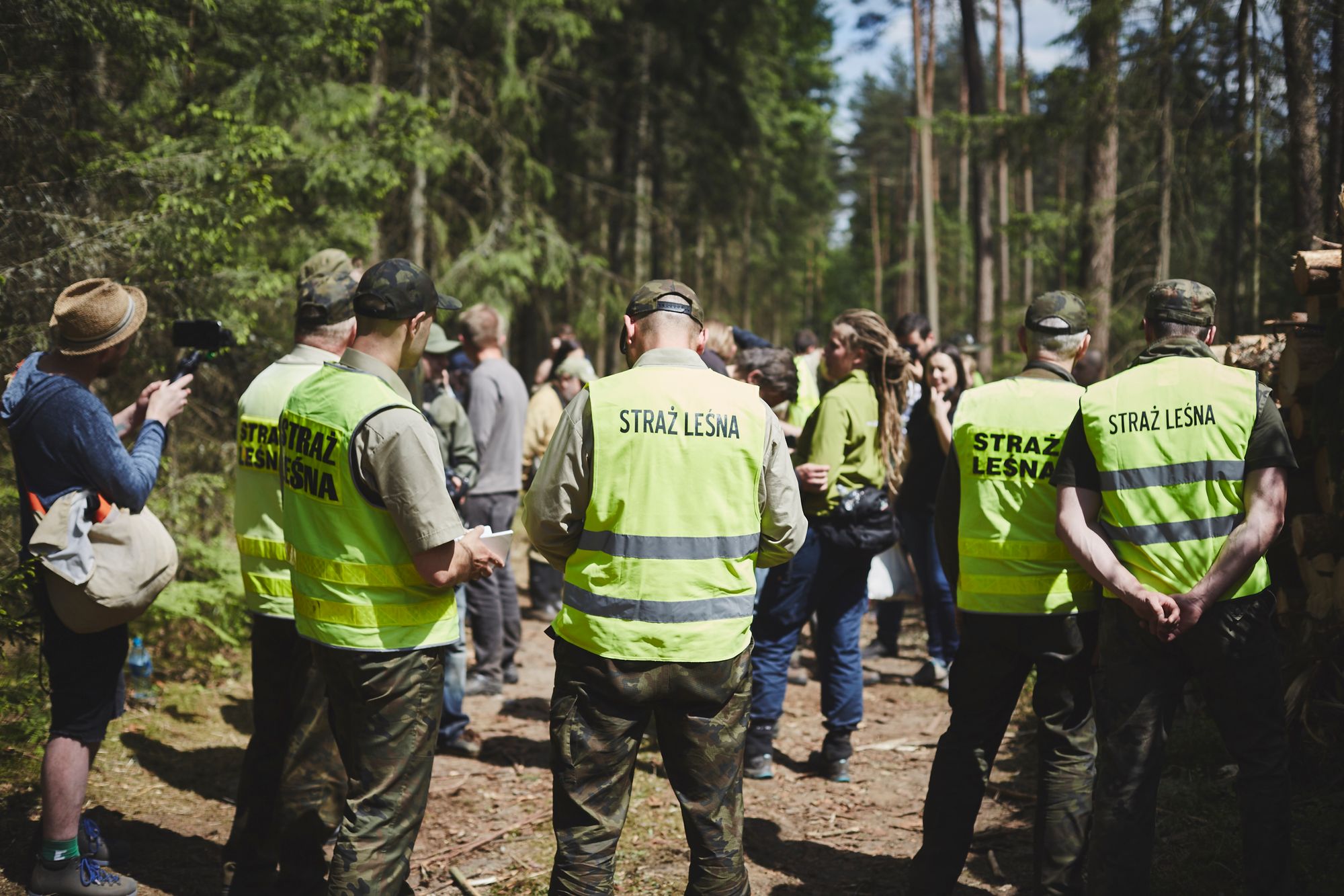 Interpelacja nr 25425 do ministra klimatu i środowiska w sprawie Służby Leśnej i Straży Leśnej